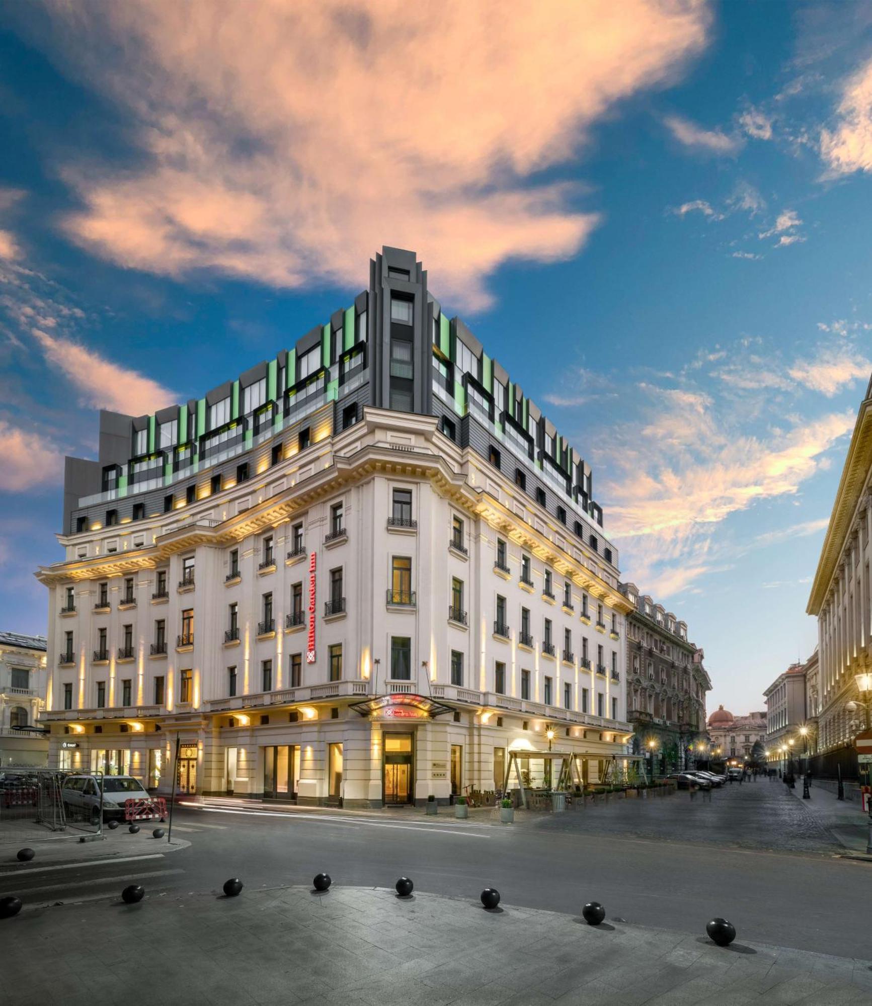 Hilton Garden Inn Bucharest Old Town Bagian luar foto